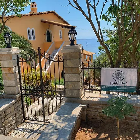 Silent Bay Boutique Apartments Nisaki Katávolos