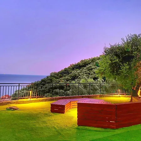 Silent Bay Boutique Apartments Nisaki Apartment