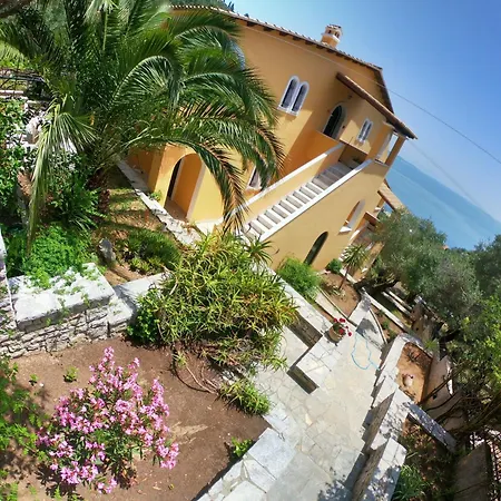 Silent Bay Boutique Apartments Nisaki *