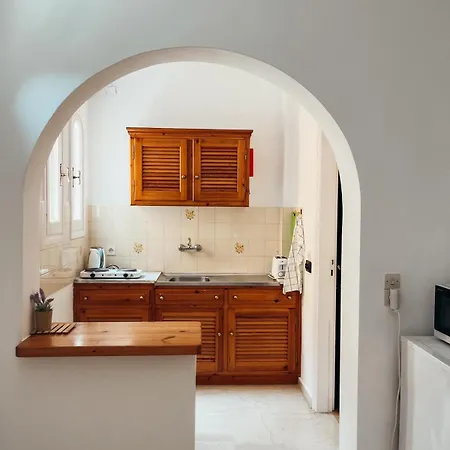 Silent Bay Boutique Apartments Nisaki *