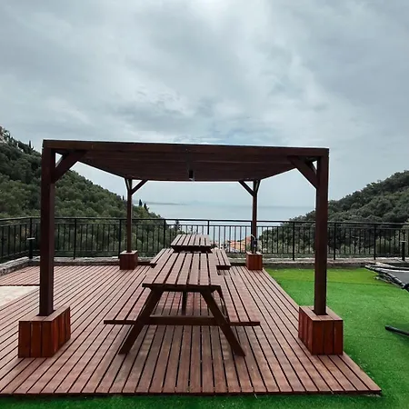 Apartment Silent Bay Boutique Apartments Nisaki