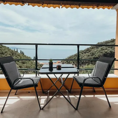 Silent Bay Boutique Apartments Nisaki * Katávolos