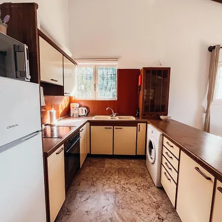 Silent Bay Boutique Apartments Nisaki *