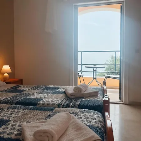 Silent Bay Boutique Apartments Nisaki * Katávolos