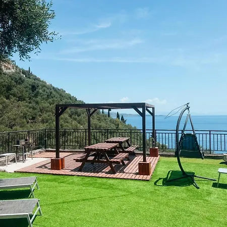 Silent Bay Boutique Apartments Nisaki * Katávolos