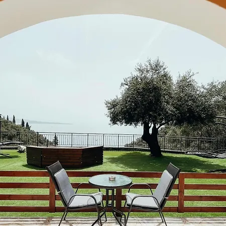 Silent Bay Apartment Katavolos
