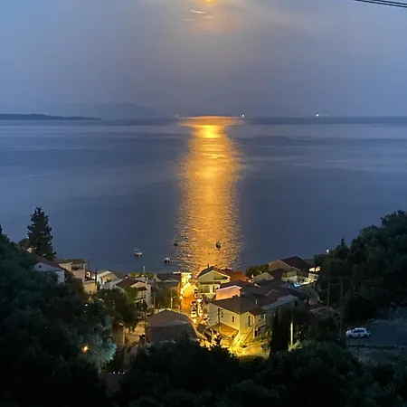 Silent Bay Apartments Nisaki *